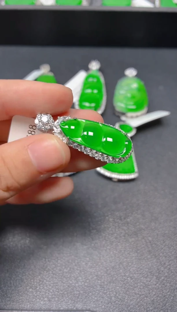 颈饰银S925镶嵌翡翠1