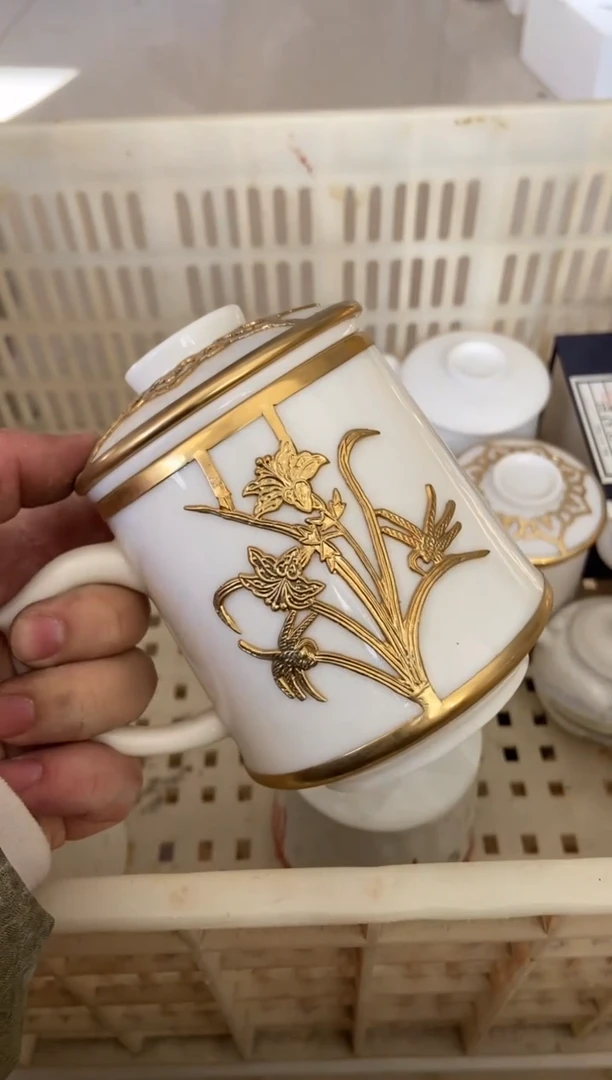 杯无运费险有瑕疵的摄影的产品有使用过的痕迹有点脏介意勿拍