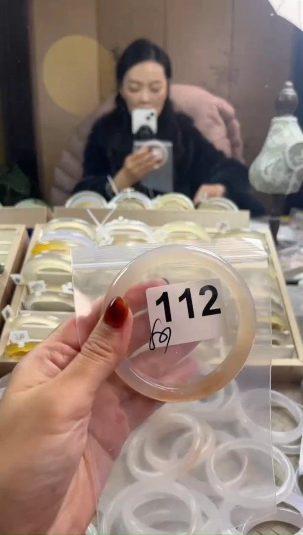 手镯玛瑙/玉髓未镶嵌112