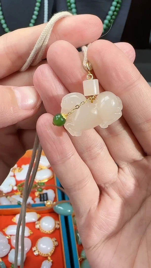 吊坠(不含链)未镶嵌和田玉1