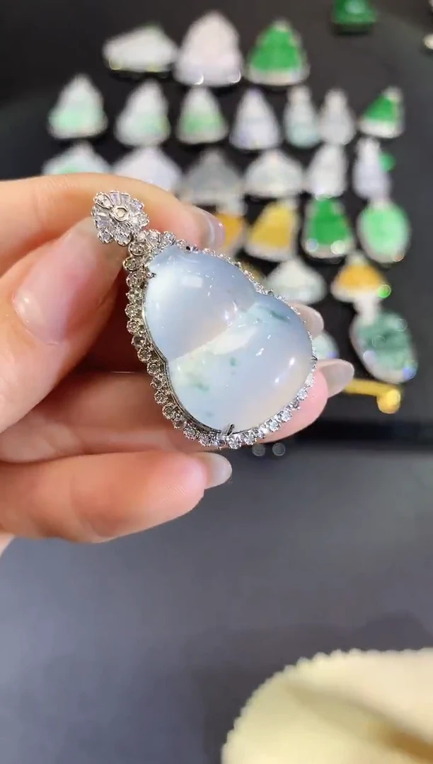 吊坠(不含链)18K金镶嵌翡翠62-葫芦