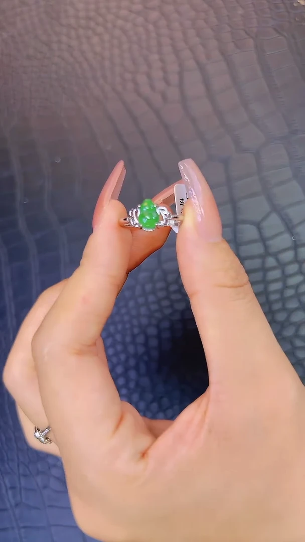 翡翠戒指未镶嵌翡翠葫芦戒指