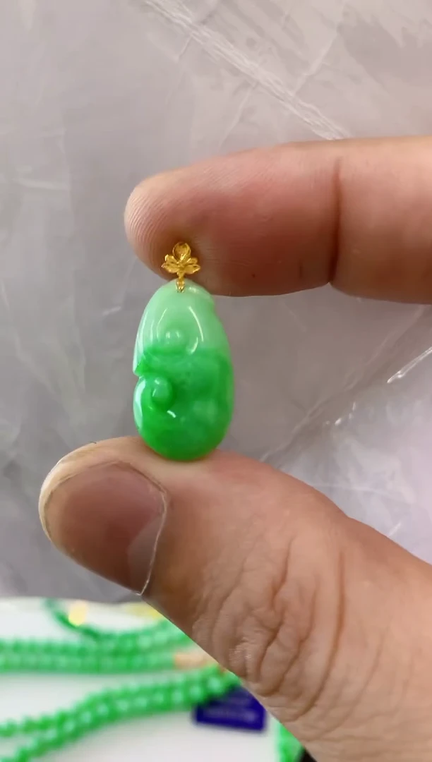 翡翠18K金镶嵌吊坠(不含链)缅甸翡翠挂件