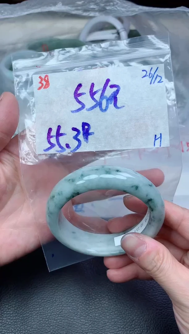 未镶嵌定制翡翠38毛货需精细抛光手镯拍一发一