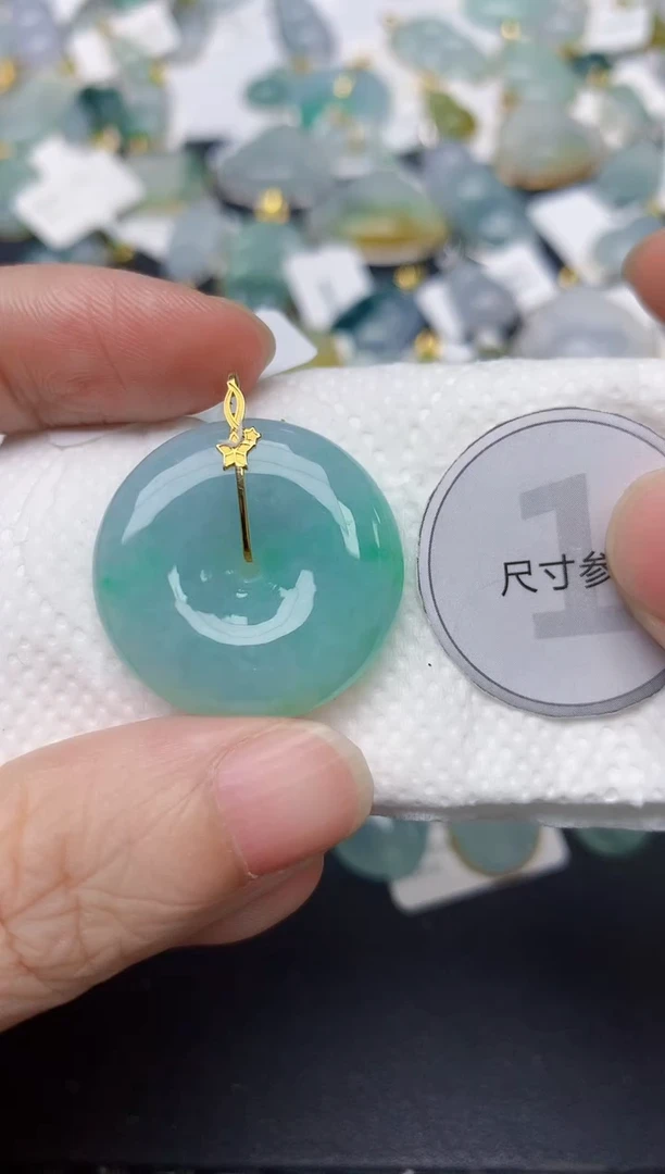 颈饰18K金镶嵌翡翠天然缅甸A货翡翠