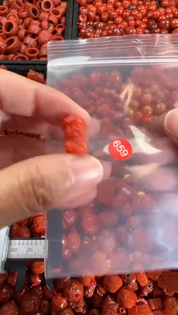 【闪购商品】南红玛瑙颈饰未镶嵌2