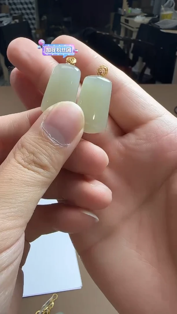 吊坠(不含链)18K金镶嵌和田玉SSJ004吊坠多样性发其一