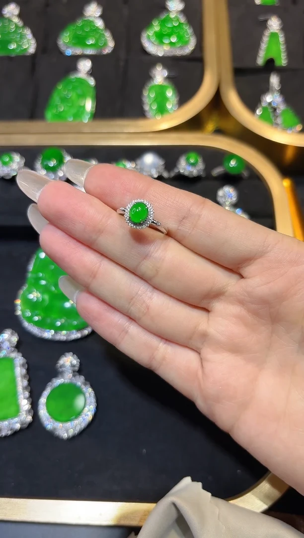 【闪购商品】翡翠戒指18K金镶嵌戒指天然A货翡翠