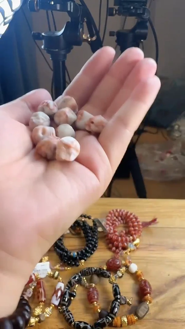 玛瑙/玉髓（覆膜）颈饰未镶嵌阿呆单珠多样性发一个