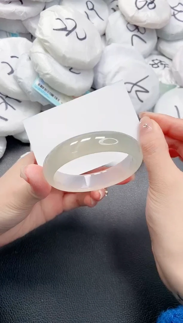 【闪购商品】石英质玉手镯未镶嵌 20L158-56