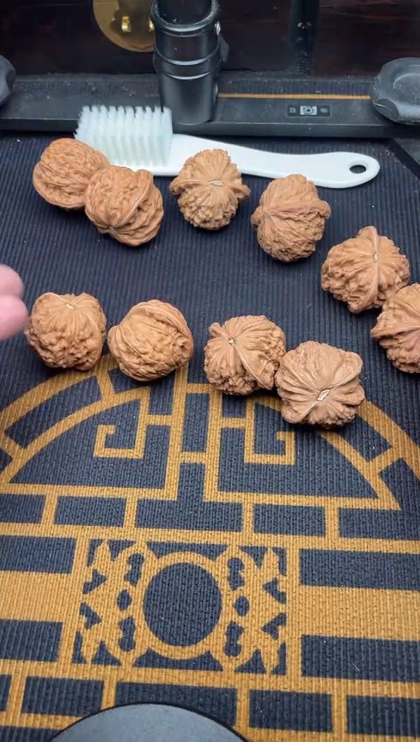 吊坠文玩核桃磨盘40左右