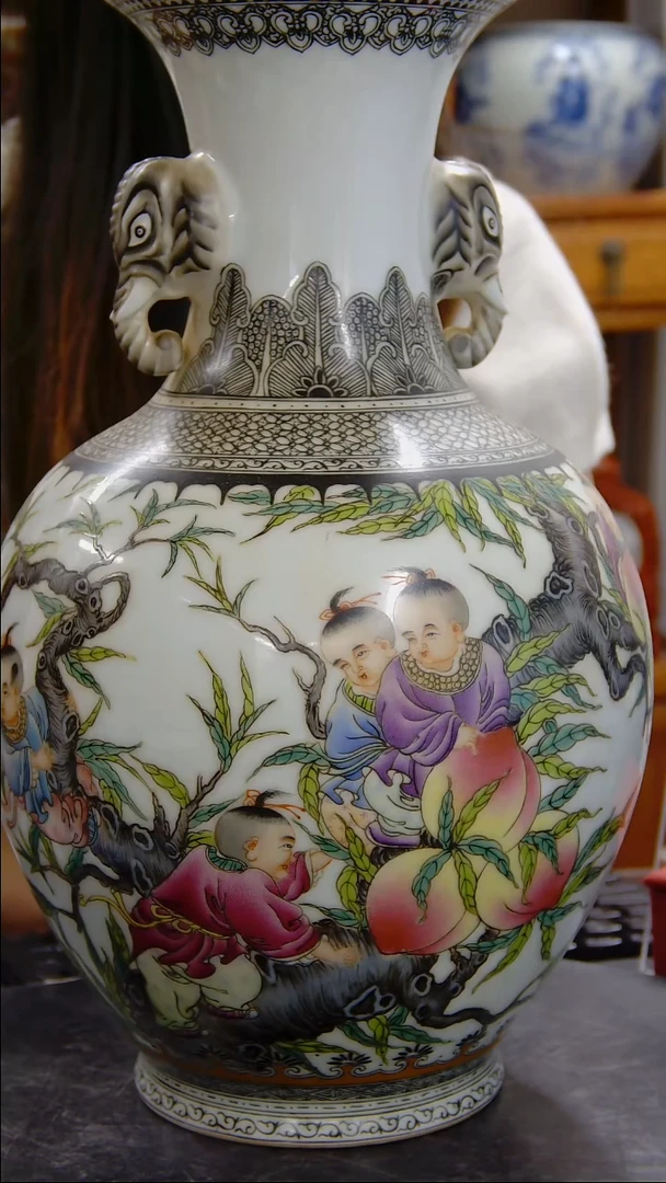 瓶粉彩人物寿桃象耳盘口瓶#1225#