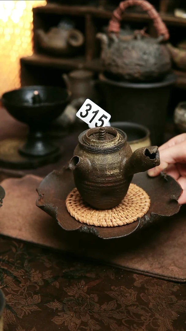 D*.紫砂全手工粉引茶壶加壶承一共两件