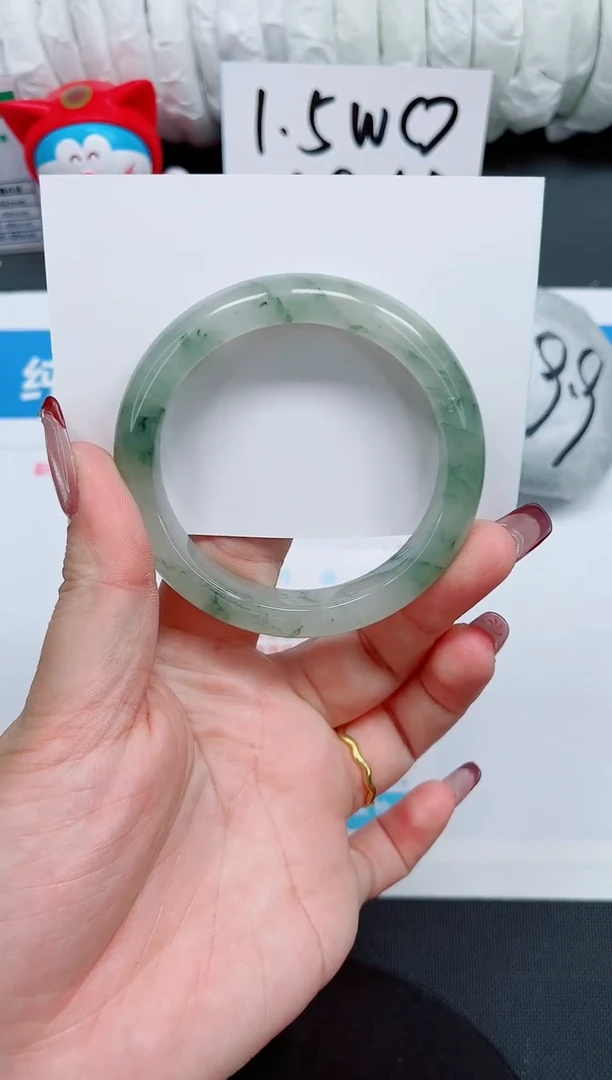 【闪购商品】石英质玉手镯未镶嵌108