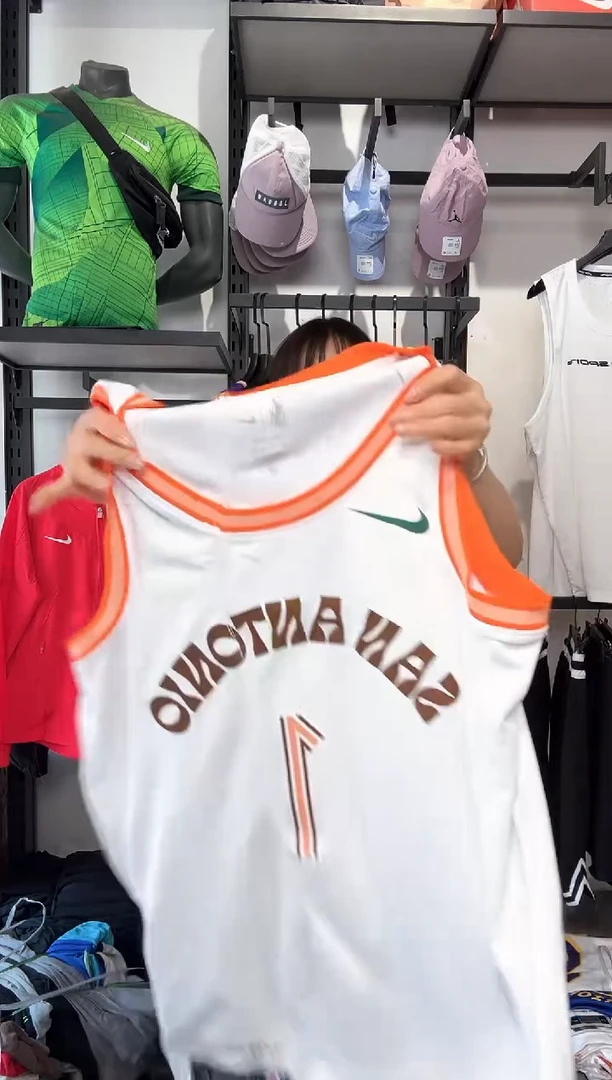 1626编码 瑕疵修复以直播间讲解为准 尺码