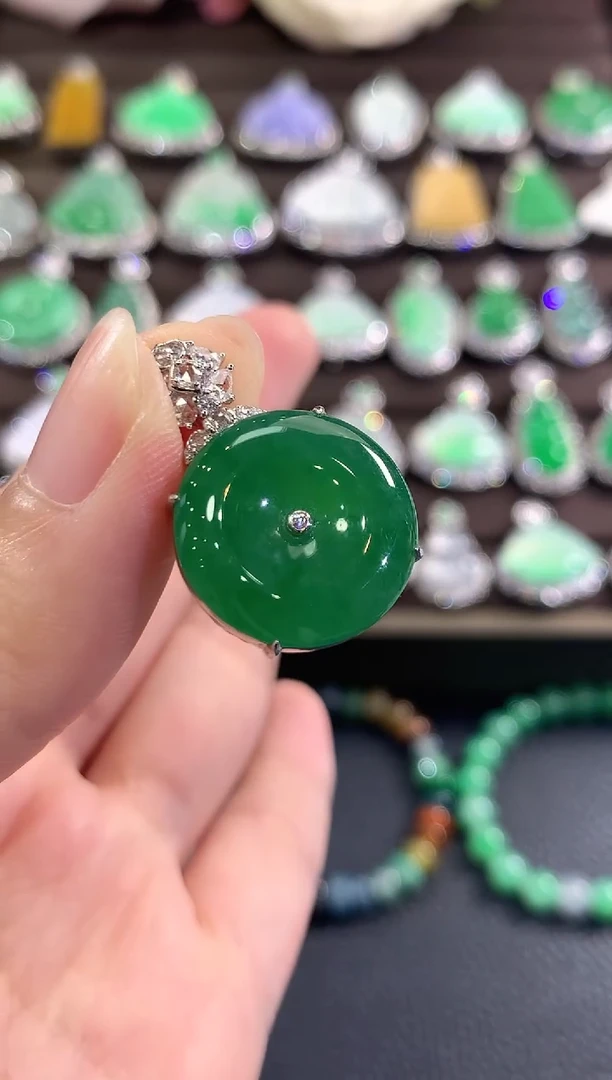 吊坠(不含链)18K金镶嵌翡翠b14