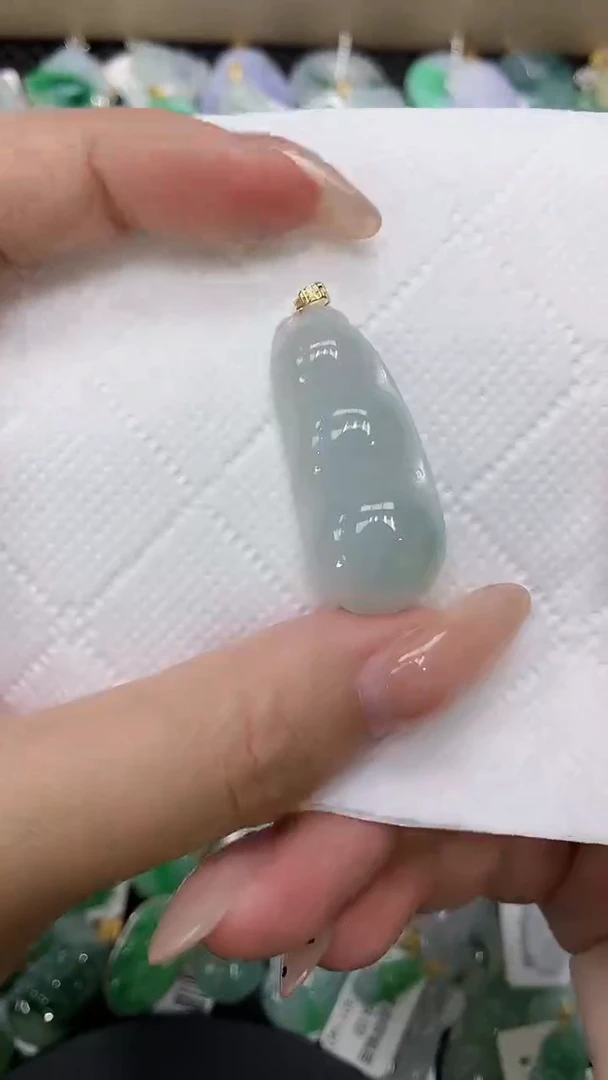 颈饰18K金镶嵌翡翠1111111111