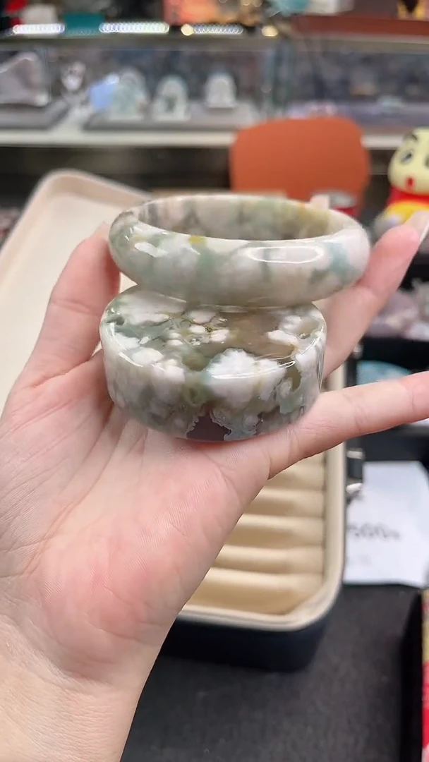 未镶嵌手镯石英质玉63圈口（赠品镯心）2S9869
