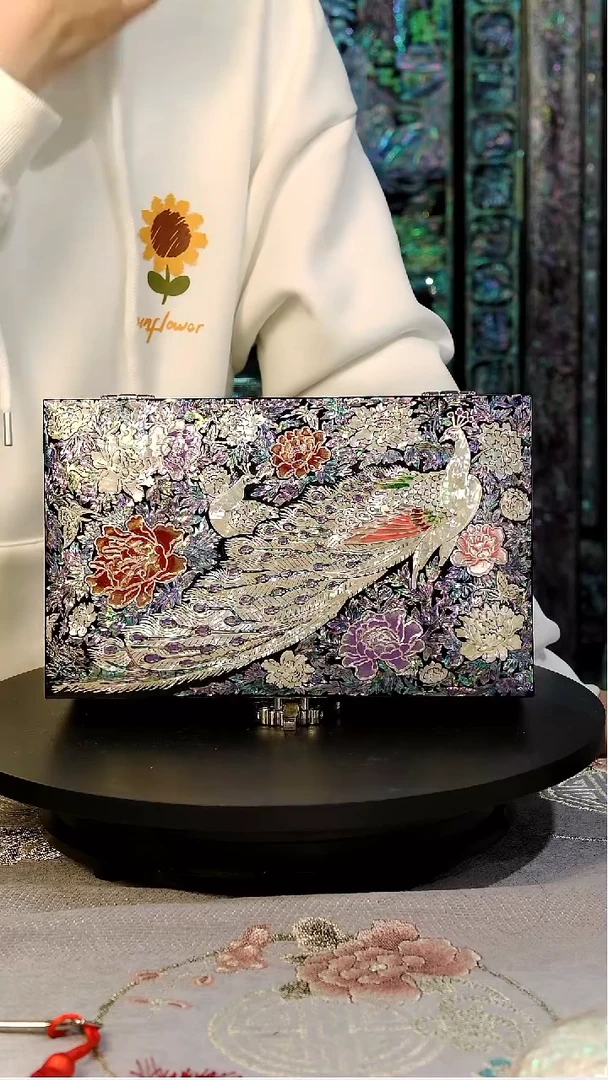 中号黑底全满螺·弘贝雅螺钿漆器文化馆