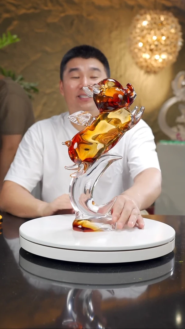 福利设计款琥珀飞猪摆件