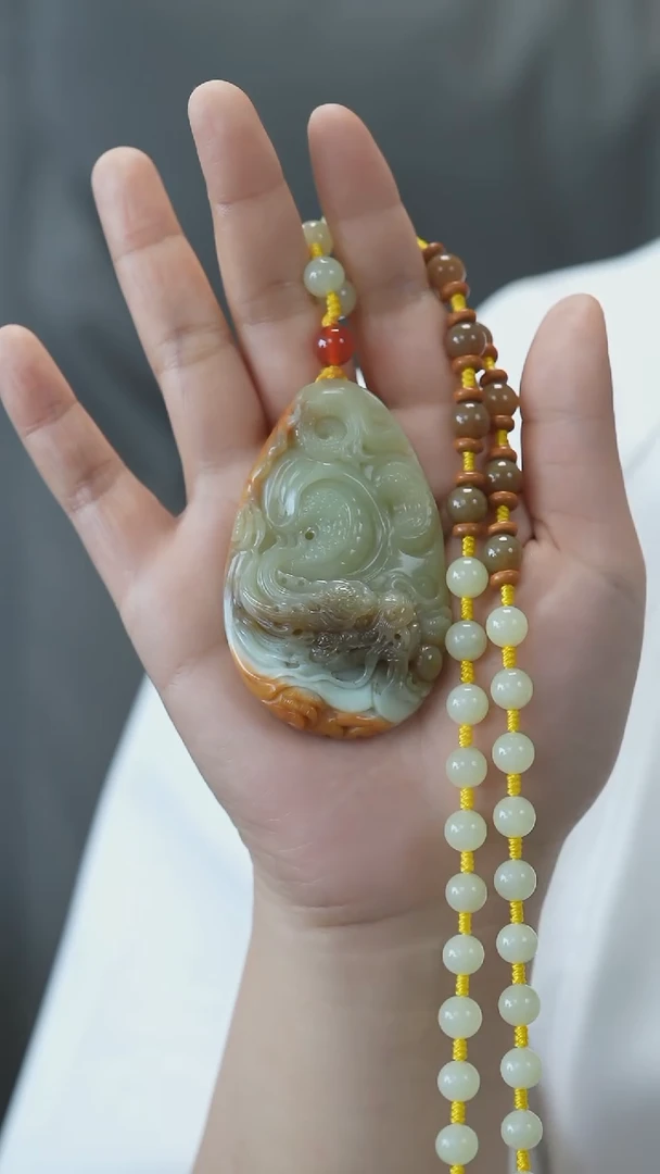 和田玉未镶嵌颈饰龙牌