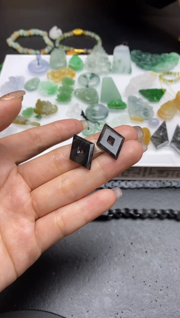 【闪购商品】定制翡翠未镶嵌翡翠毛货~