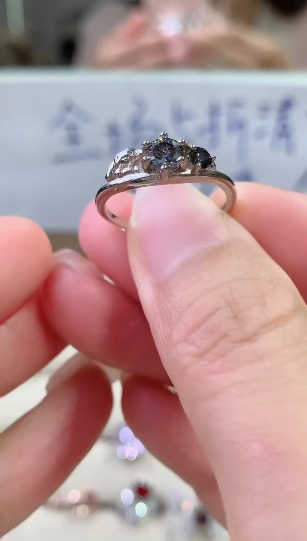 【闪购商品】钻石戒指/指环银S925镶嵌............