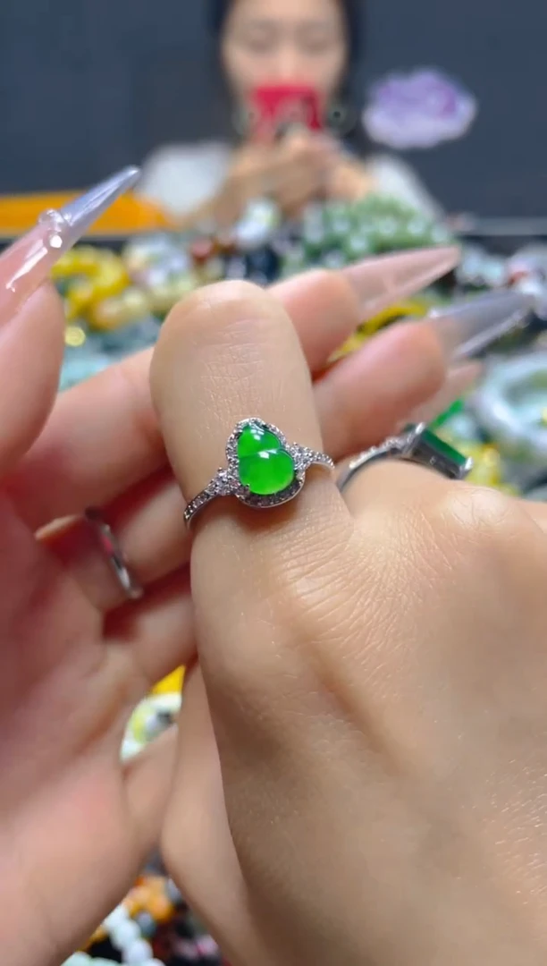 颈饰未镶嵌翡翠/C/翡翠A货，一件也是批发价