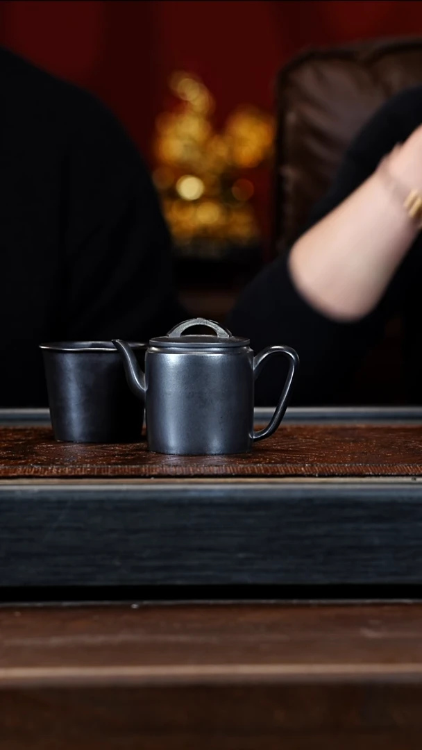 宜兴紫砂YHY 古乌泥 汲直