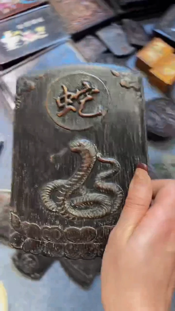 木紫檀雕刻一物一拍