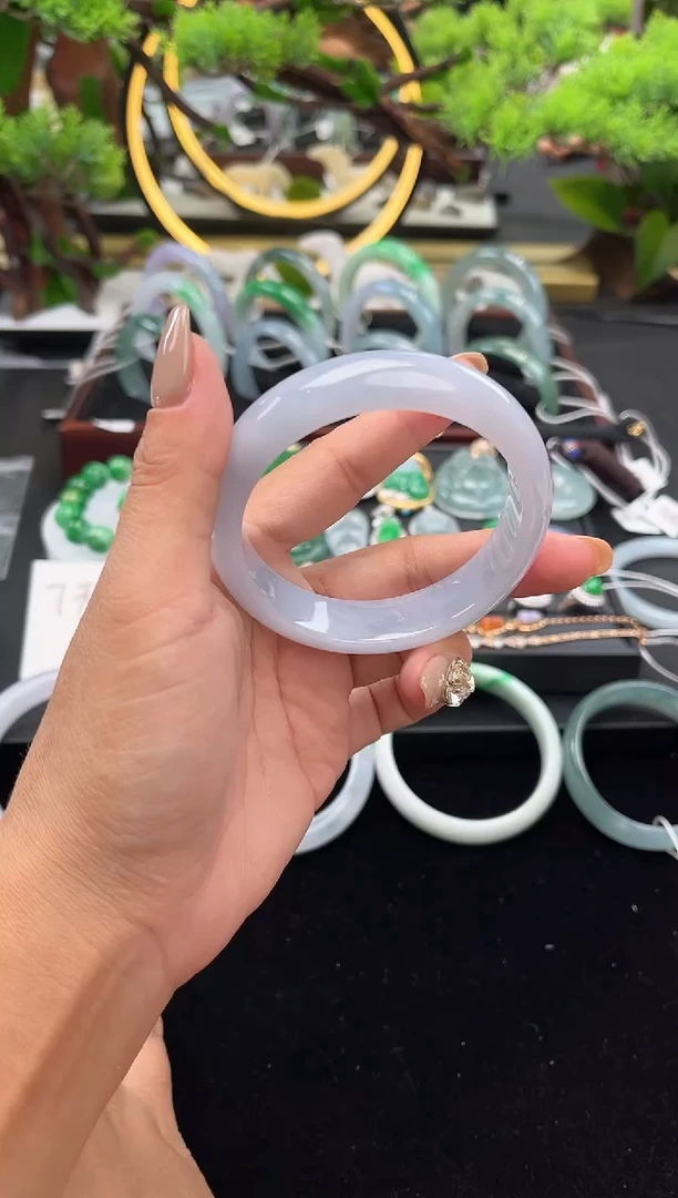 未镶嵌手镯翡翠手镯