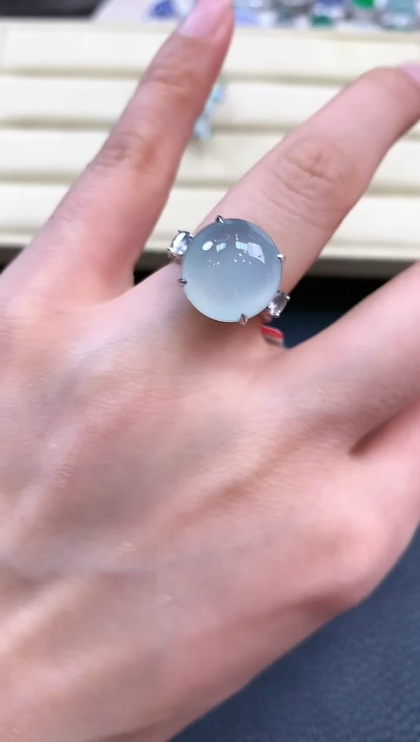 【闪购商品】翡翠戒指18K金镶嵌b199