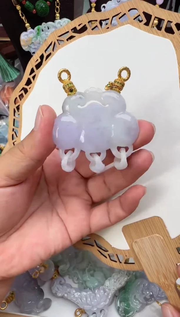 颈饰未镶嵌翡翠吊坠