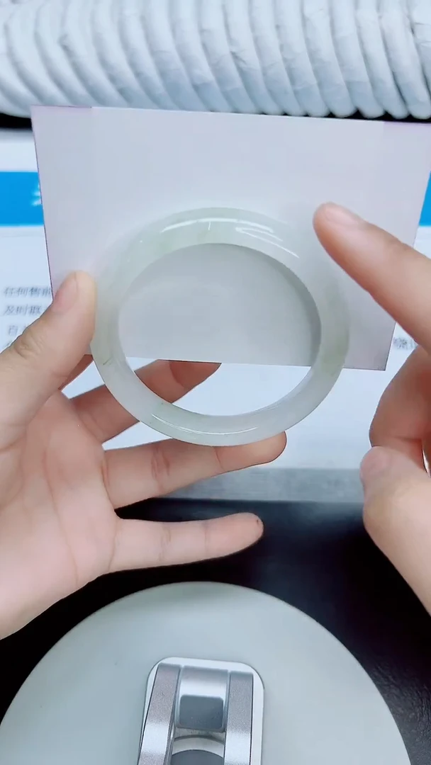 未镶嵌手镯石英质玉9/58.9