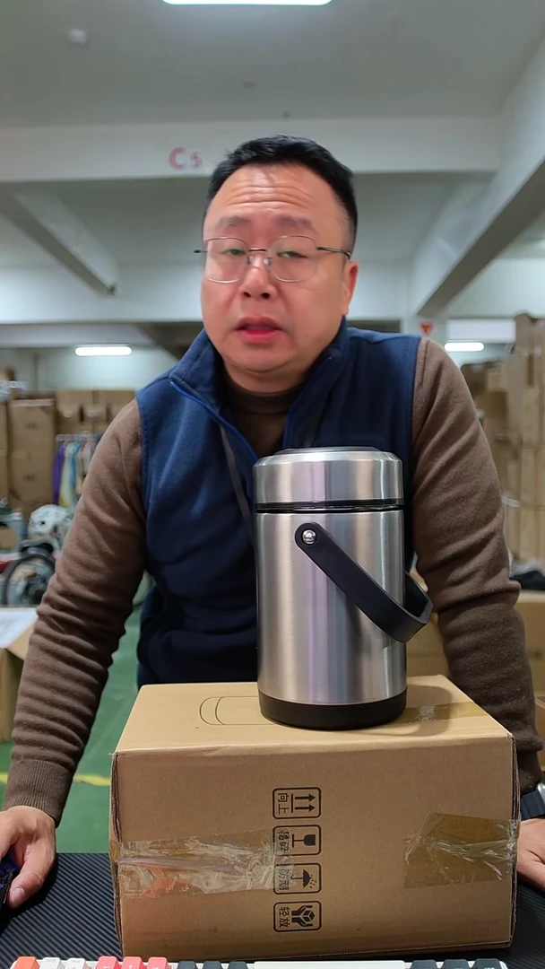 304不锈钢保温。。桶2升 25元