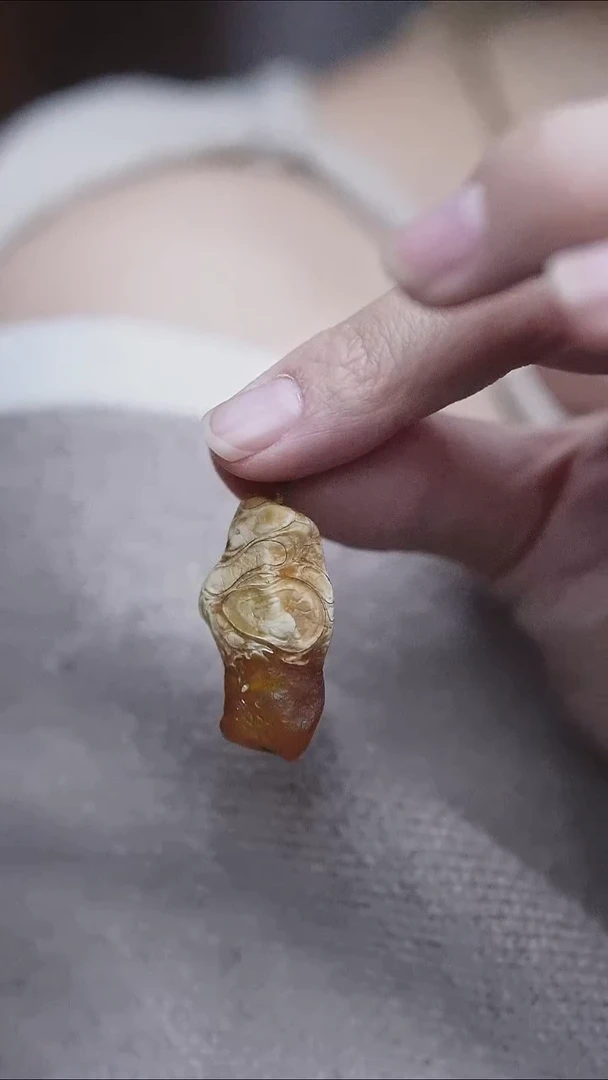 裸石琥珀未镶嵌蜜蜡滴流