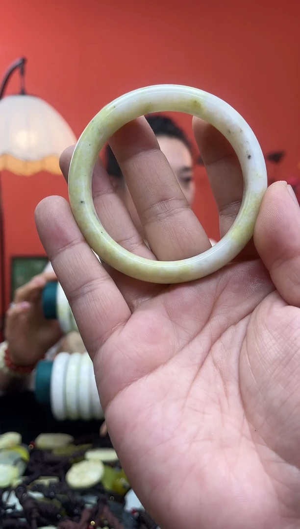 未镶嵌岫玉吊坠培****?·