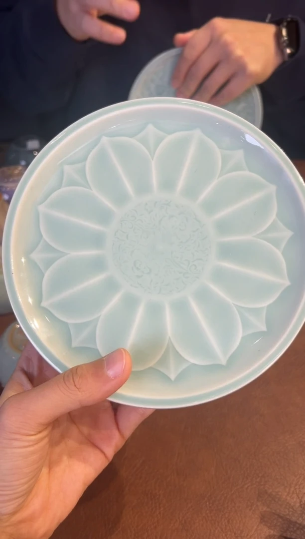 【闪购商品】瓷片             问鼎