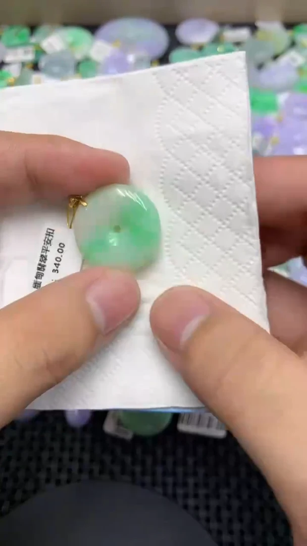 颈饰未镶嵌翡翠天然缅甸翡翠A货