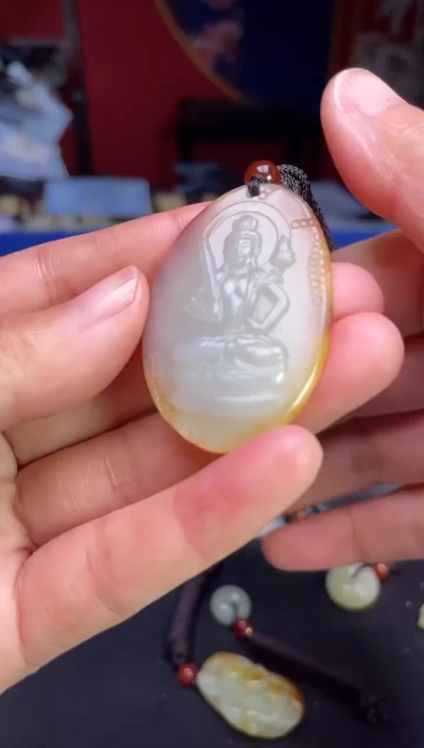 颈饰未镶嵌和田玉1