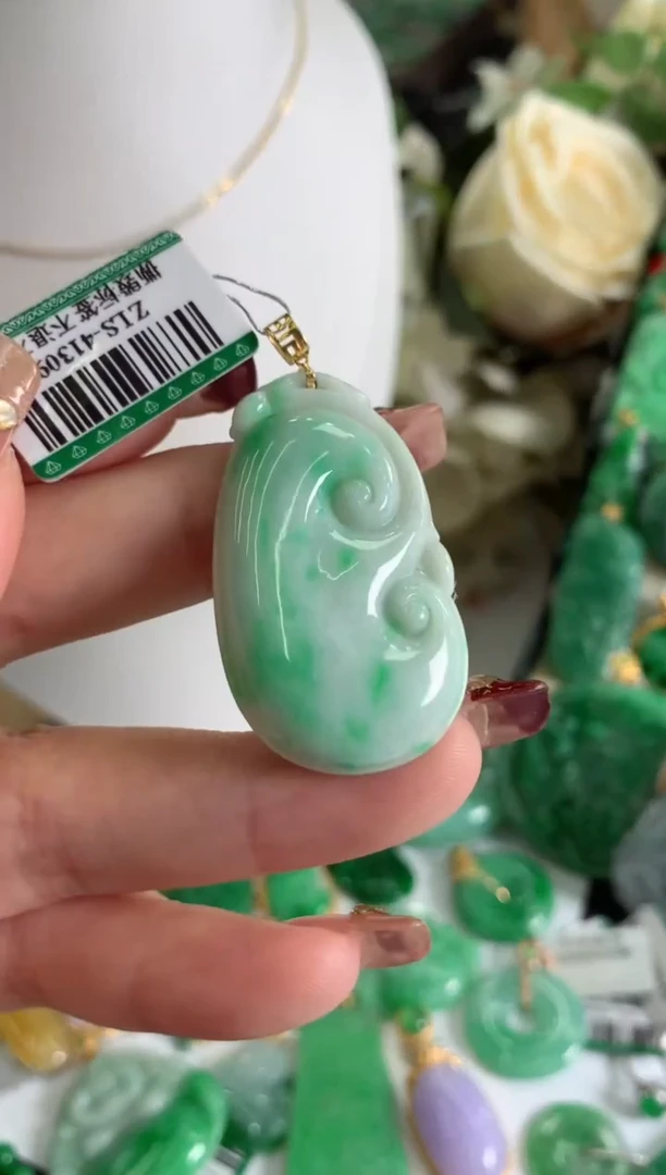【闪购商品】翡翠吊坠(不含链)18K金镶嵌挂件