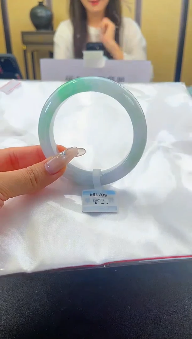 未镶嵌手镯翡翠退货标签需完好-184