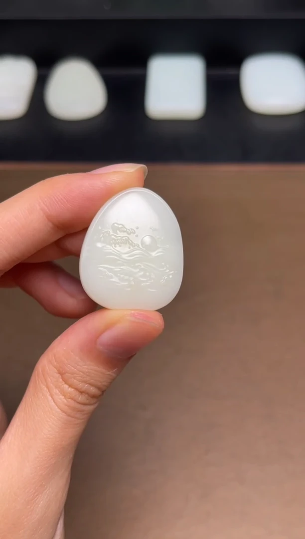 和田玉未镶嵌颈饰11 带棉