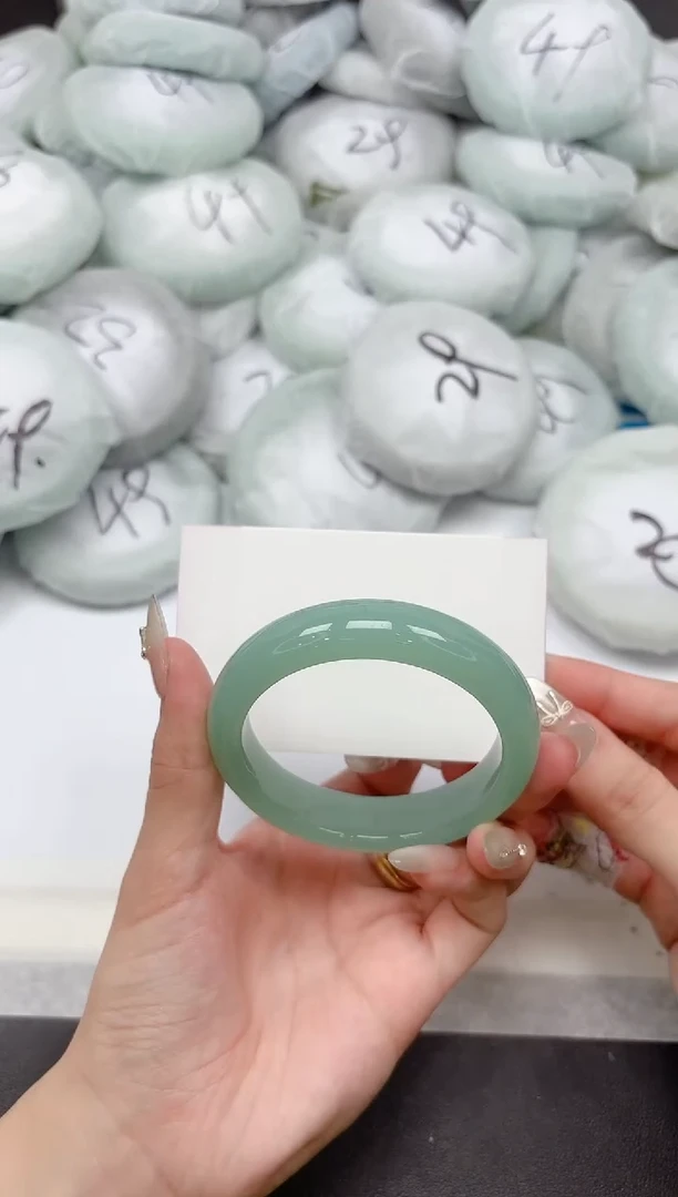 未镶嵌手镯石英质玉88-53.4