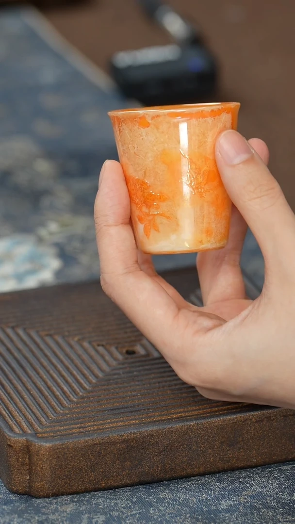 黄玛瑙螺钿杯黄玛瑙螺钿杯