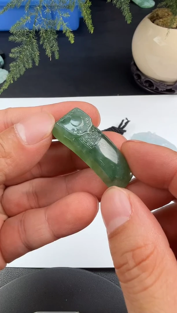 吊坠(不含链)未镶嵌翡翠一**模翡翠饰品-177