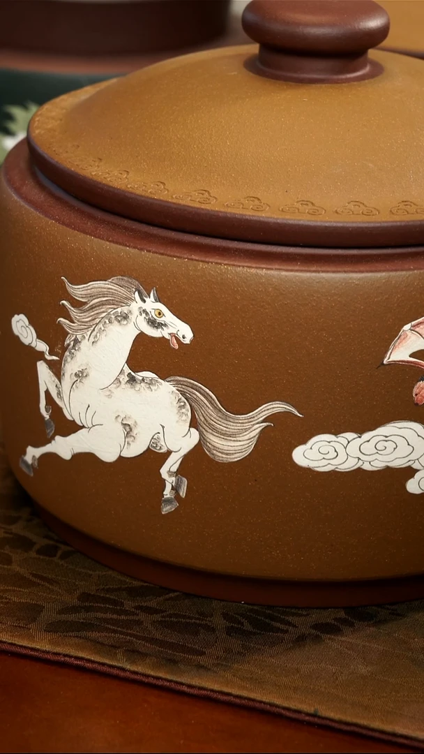 茶壶紫砂飞马茶叶罐