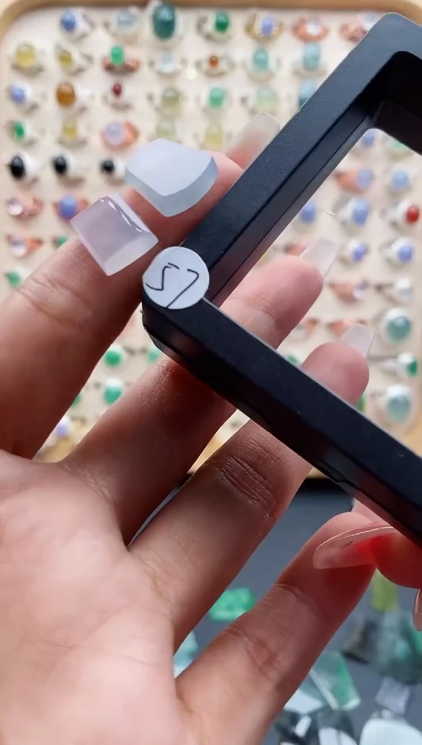 【闪购商品】翡翠裸石缅甸天然A货翡翠裸石+