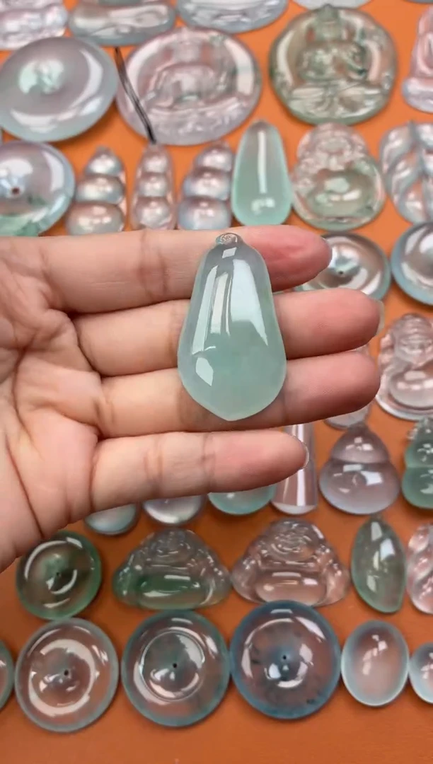 吊坠(不含链)未镶嵌翡翠9 福瓜 42 23.7 8.5