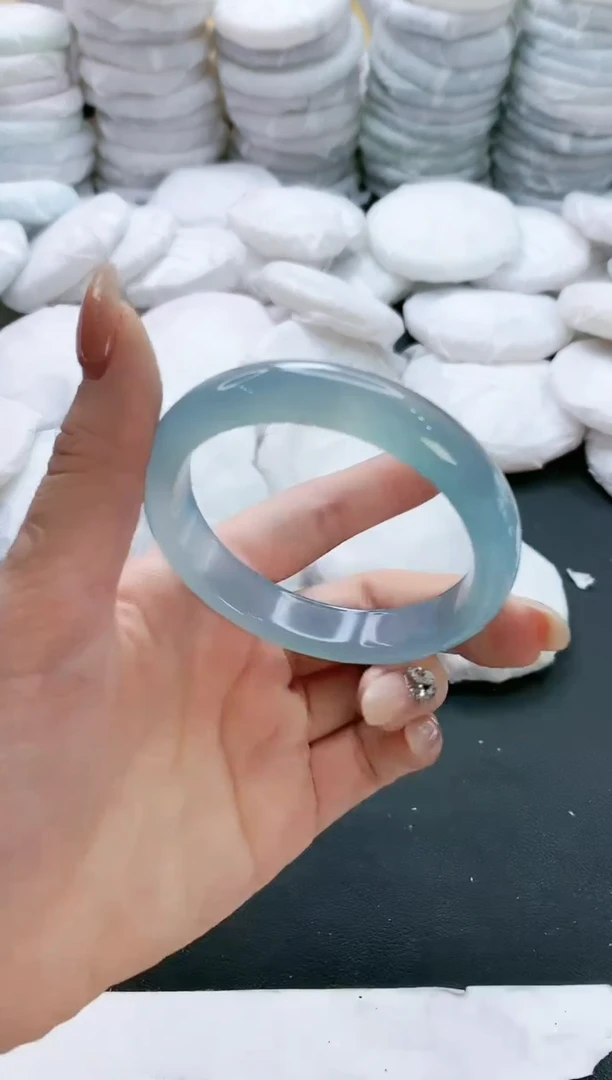 【闪购商品】玛瑙/玉髓手镯未镶嵌190